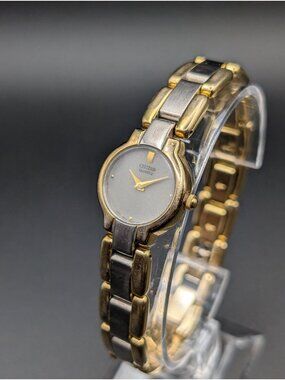 Vintage Citizen Two-Tone Quartz Ladies Watch, Elegant Textured Grey Dial, 90s